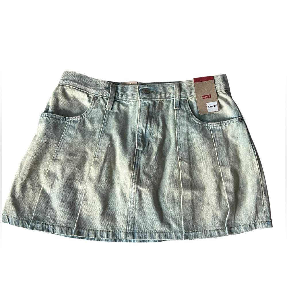 Levi's Women's Pleated Mini Jean Denim Skirt - Light Wash NWT Size 31